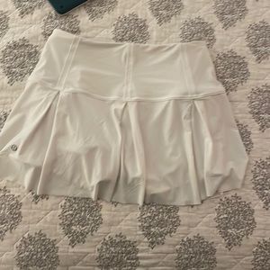 White Lululemon skirt